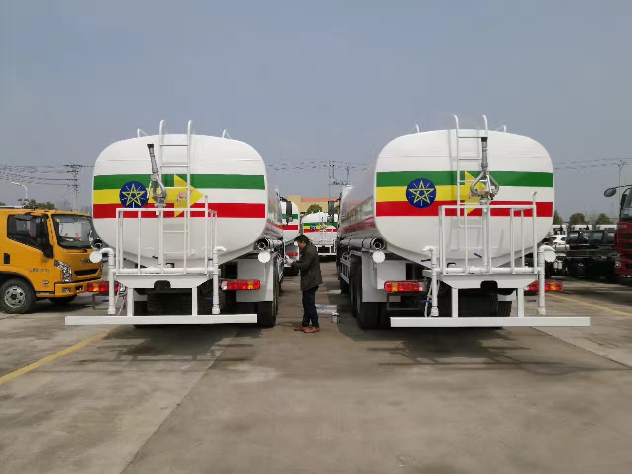 JSIE JSIE5250GSS - Tank truck: picture 2 JSIE JSIE5250GSS - Tank truck: picture 2