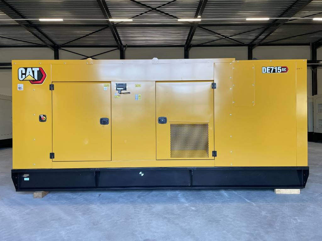 CAT DE715GC - 715 kVA Stand-by Generator - DPX-18224 - Generator set: picture 1 CAT DE715GC - 715 kVA Stand-by Generator - DPX-18224 - Generator set: picture 1