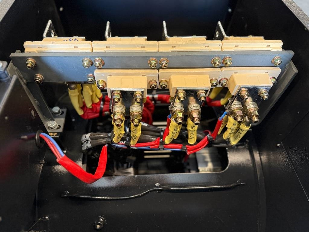 DPX CJ544D - 500 kVA Alternator - DPX-33912 - Generator set: picture 5 DPX CJ544D - 500 kVA Alternator - DPX-33912 - Generator set: picture 5