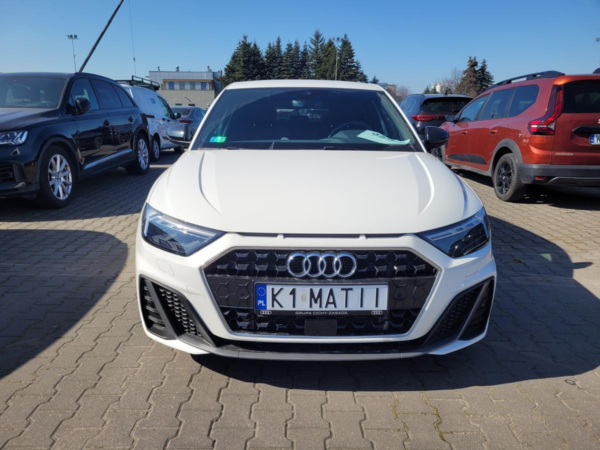 AUDI A1 SPORTBACK HATCHBACK - Car: picture 2 AUDI A1 SPORTBACK HATCHBACK - Car: picture 2