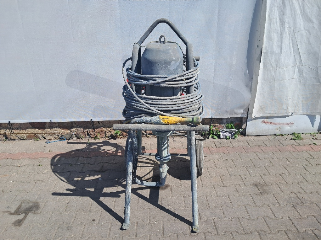 Agregat malarski pompa WAGNER PROTEC 95-150 - Rok 2022 - 530 bar - AIRLESS - Construction equipment: picture 2 Agregat malarski pompa WAGNER PROTEC 95-150 - Rok 2022 - 530 bar - AIRLESS - Construction equipment: picture 2