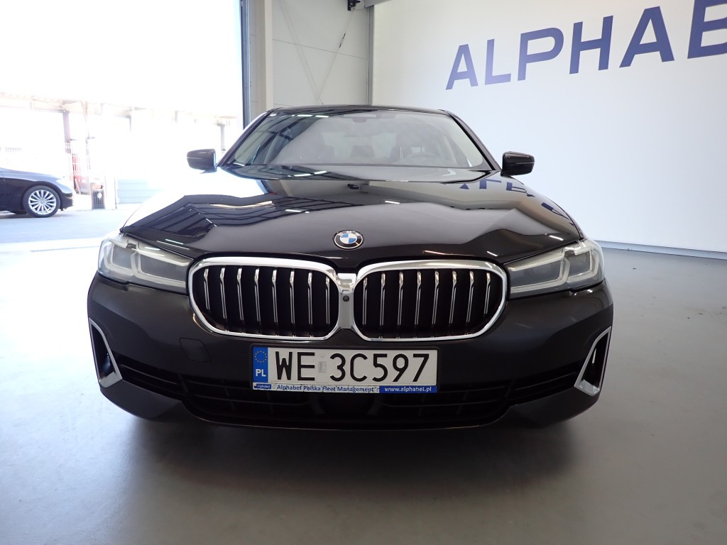 BMW 520d xDrive mHEV Luxury Line SEDAN - Car: picture 5 BMW 520d xDrive mHEV Luxury Line SEDAN - Car: picture 5