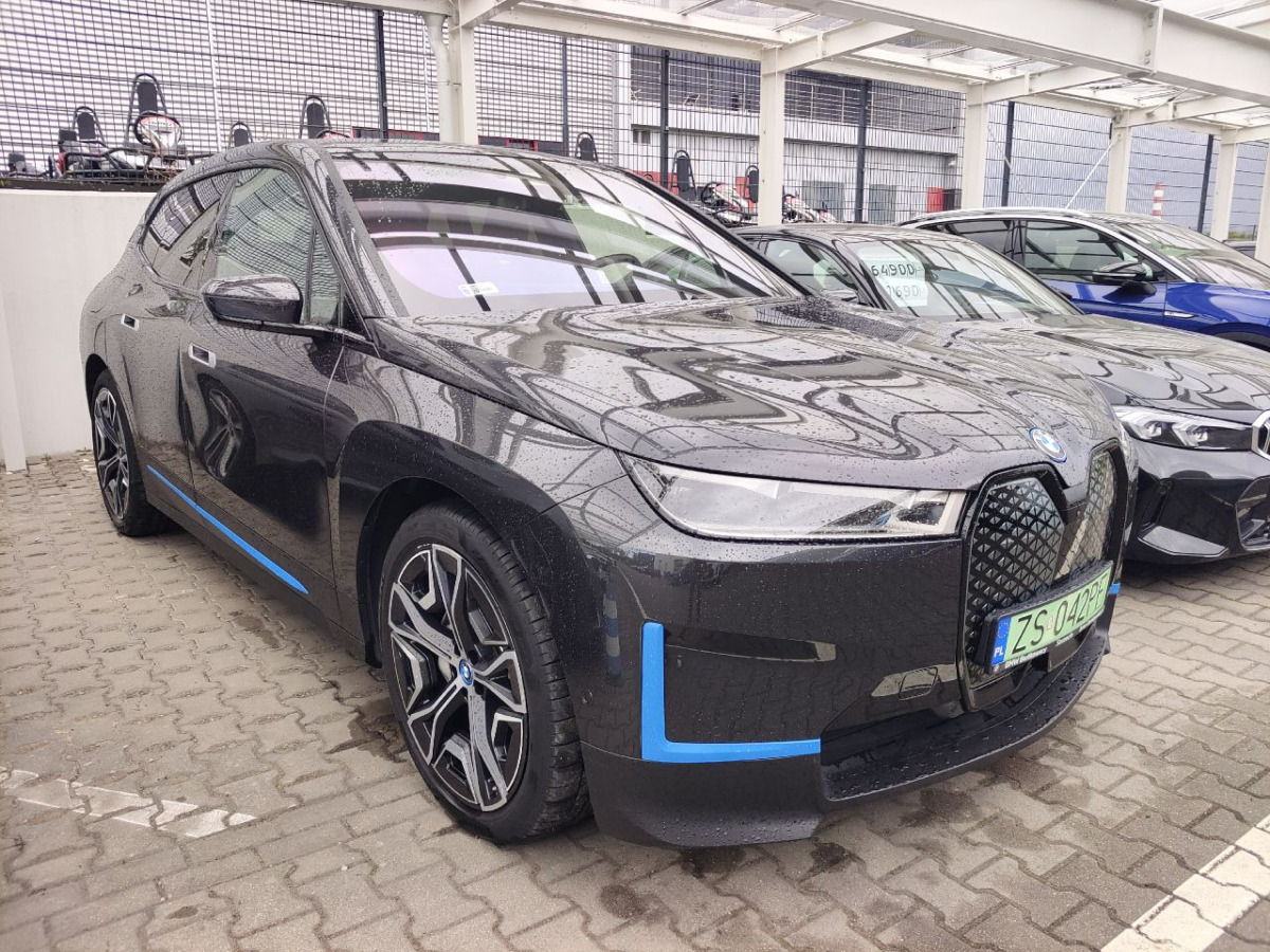 BMW iX XDRIVE40 SUV - SUV: picture 1 BMW iX XDRIVE40 SUV - SUV: picture 1