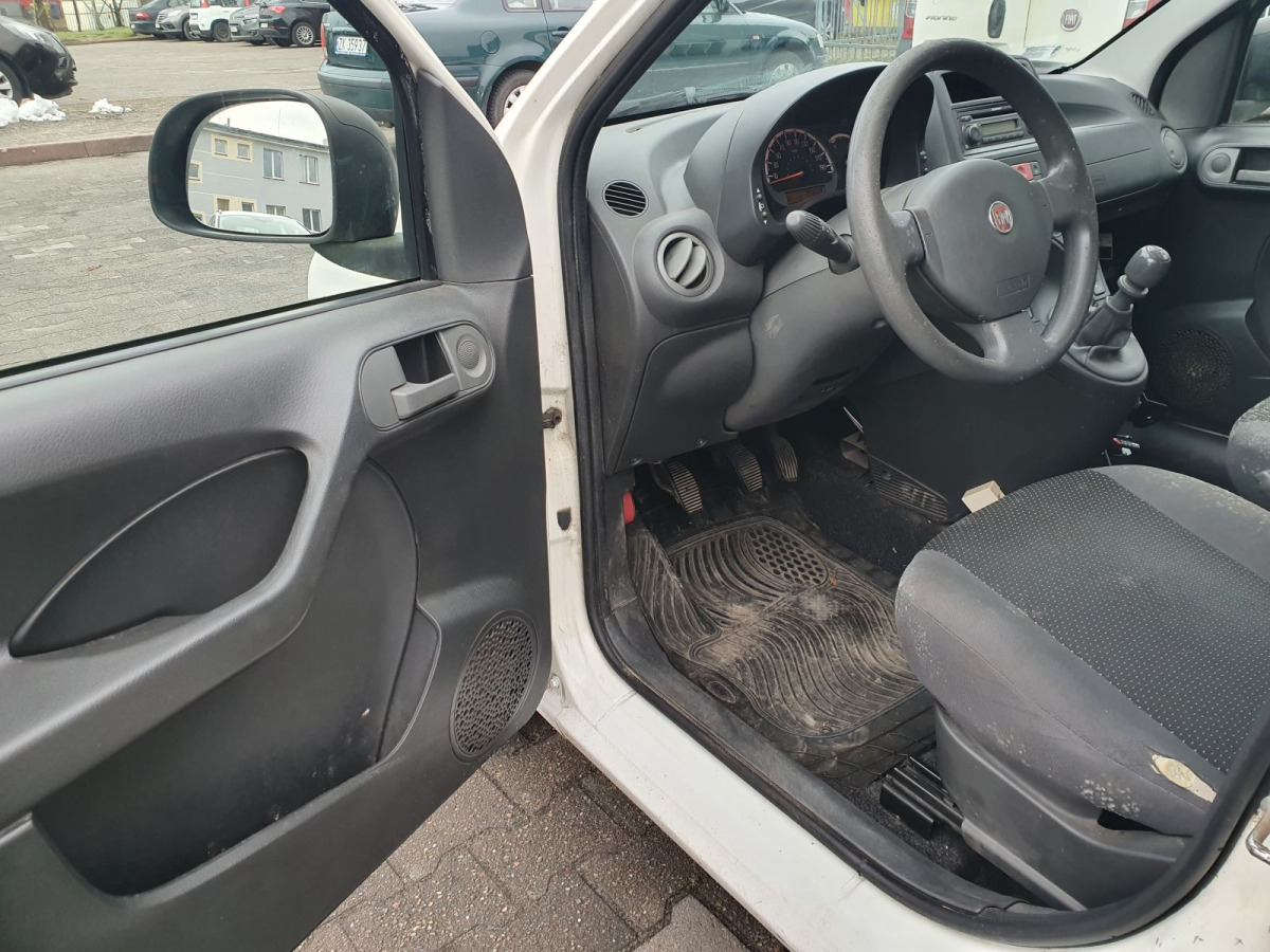 FIAT PANDA HATCHBACK - Car: picture 5 FIAT PANDA HATCHBACK - Car: picture 5