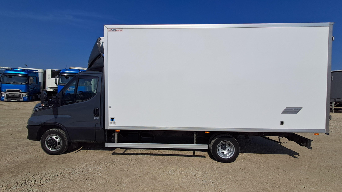 IVECO DAILY 50C18 CHŁODNIA Z AGREGATEM - Refrigerator truck: picture 4 IVECO DAILY 50C18 CHŁODNIA Z AGREGATEM - Refrigerator truck: picture 4