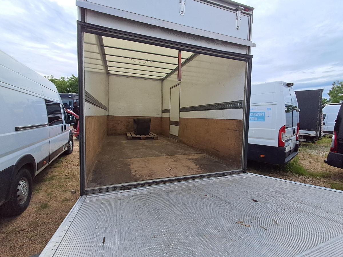 IVECO DAILY KONTENER Z WINDĄ - Box truck: picture 5 IVECO DAILY KONTENER Z WINDĄ - Box truck: picture 5
