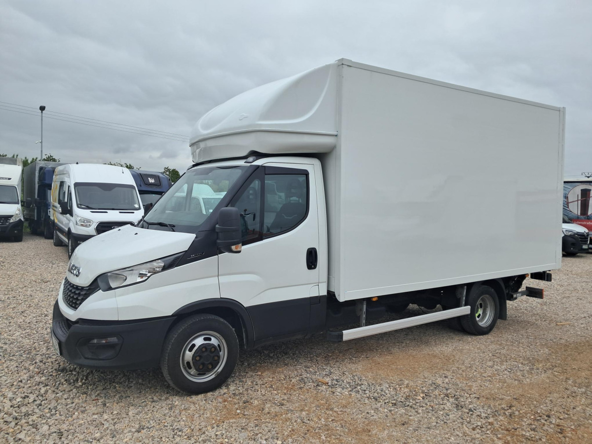IVECO DAILY KONTENER Z WINDĄ - Box van: picture 2 IVECO DAILY KONTENER Z WINDĄ - Box van: picture 2