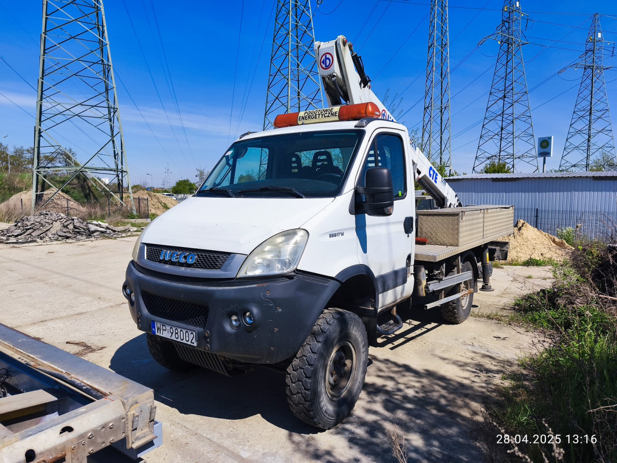 IVECO DAILY PODNOŚNIK DO PRAC KONSERWACYJNO-MONTAŻOWYCH - Truck mounted aerial platform: picture 2 IVECO DAILY PODNOŚNIK DO PRAC KONSERWACYJNO-MONTAŻOWYCH - Truck mounted aerial platform: picture 2