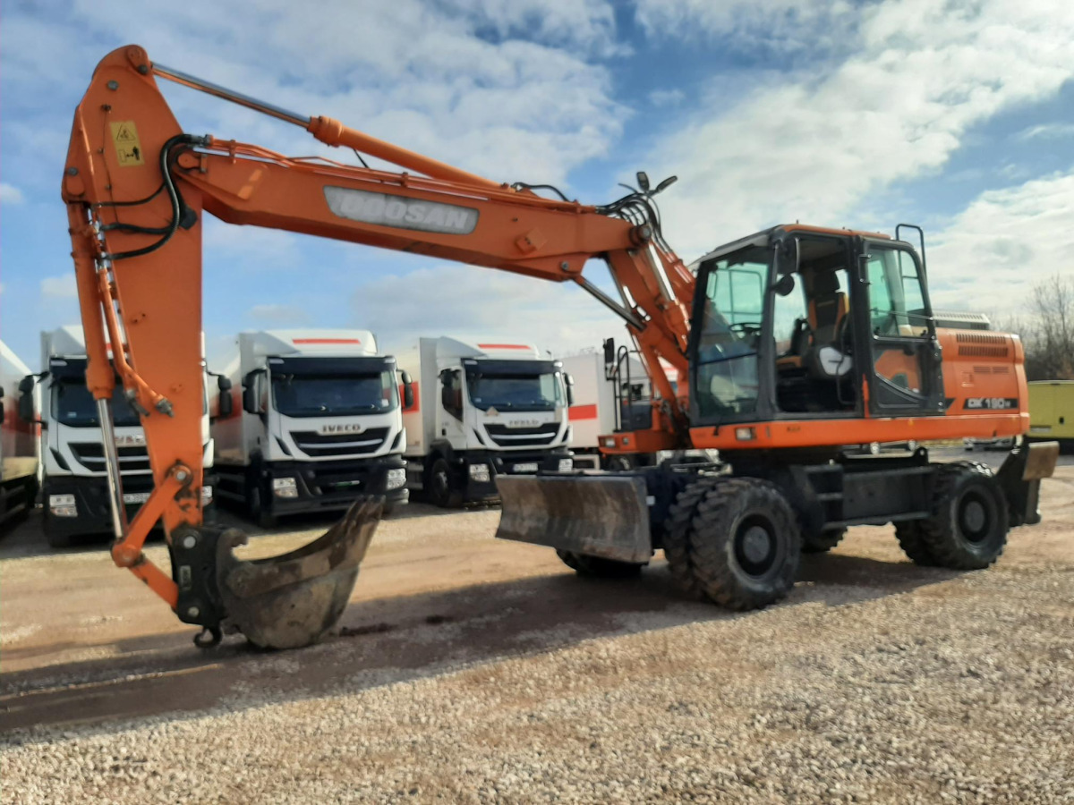 Koparka kołowa Doosan DX190W-3 2014 - 9261 mtg - silnik sprawny - Wheel excavator: picture 2 Koparka kołowa Doosan DX190W-3 2014 - 9261 mtg - silnik sprawny - Wheel excavator: picture 2