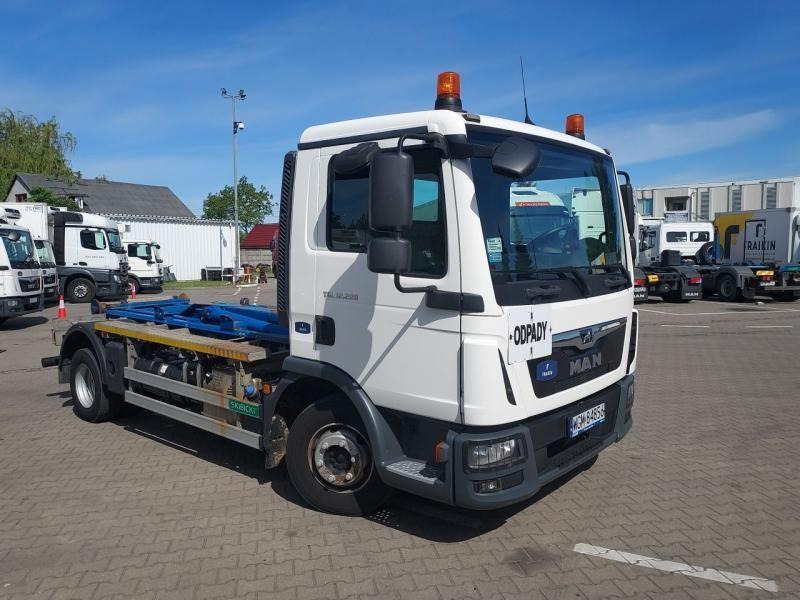 MAN TGL HAKOWIEC - Hook lift truck: picture 1 MAN TGL HAKOWIEC - Hook lift truck: picture 1