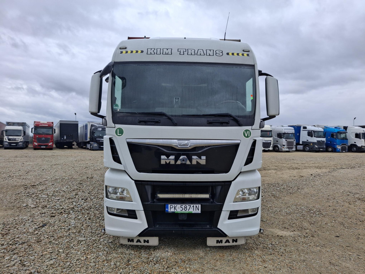 MAN TGX SOLÓWKA - Curtainsider truck: picture 3 MAN TGX SOLÓWKA - Curtainsider truck: picture 3