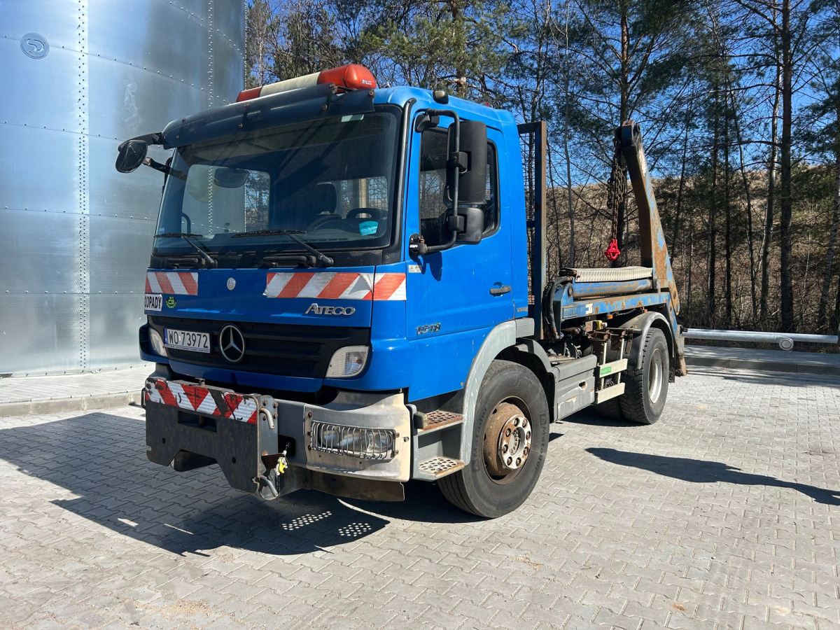MERCEDES BENZ ATEGO HAKOWIEC - Hook lift truck: picture 2 MERCEDES BENZ ATEGO HAKOWIEC - Hook lift truck: picture 2