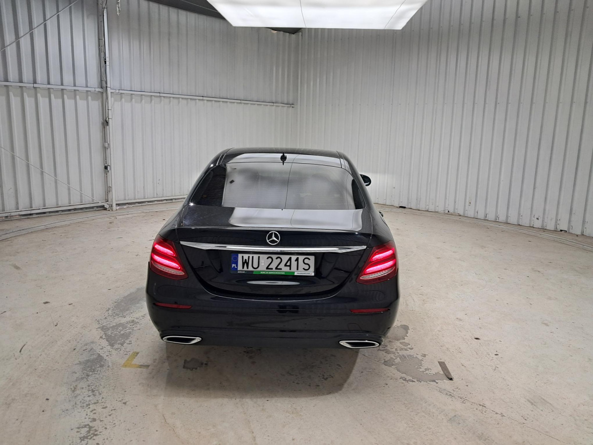 MERCEDES BENZ E 200 D SEDAN - Car: picture 5 MERCEDES BENZ E 200 D SEDAN - Car: picture 5