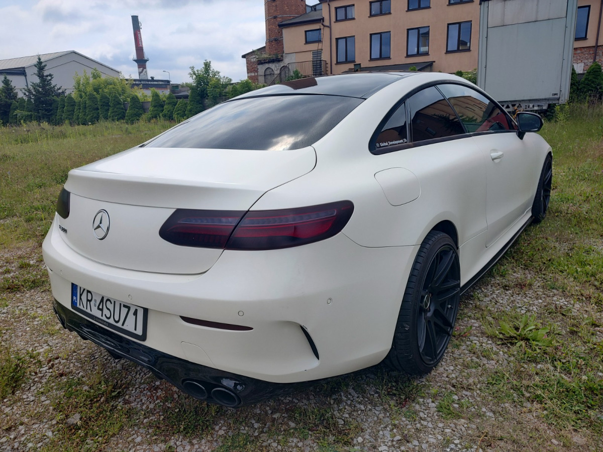 MERCEDES BENZ E KLASA COUPE - Car: picture 4 MERCEDES BENZ E KLASA COUPE - Car: picture 4