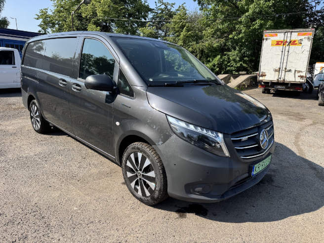 MERCEDES BENZ eVITO FURGON BLASZAK - Panel van, Electric van: picture 1 MERCEDES BENZ eVITO FURGON BLASZAK - Panel van, Electric van: picture 1