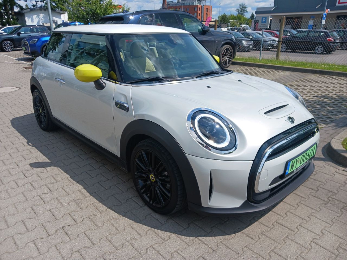 MINI Cooper SE Classic Trim HATCHBACK - Hatchback: picture 1 MINI Cooper SE Classic Trim HATCHBACK - Hatchback: picture 1