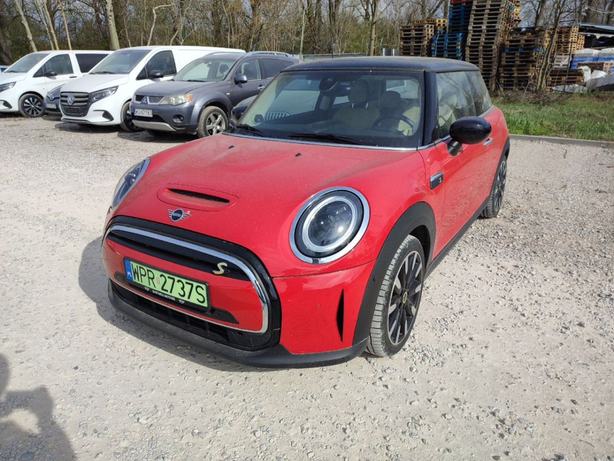 MINI Cooper SE Classic Trim HATCHBACK - Hatchback: picture 2 MINI Cooper SE Classic Trim HATCHBACK - Hatchback: picture 2
