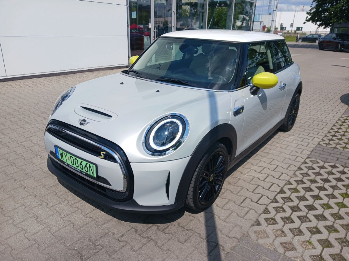 MINI Cooper SE Classic Trim HATCHBACK - Hatchback: picture 2 MINI Cooper SE Classic Trim HATCHBACK - Hatchback: picture 2