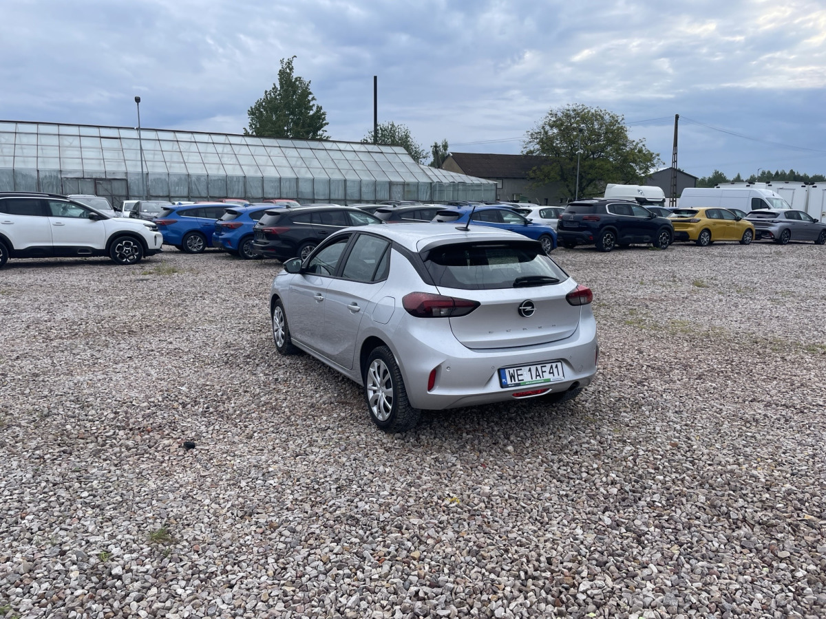 OPEL CORSA HATCHBACK - Car: picture 4 OPEL CORSA HATCHBACK - Car: picture 4