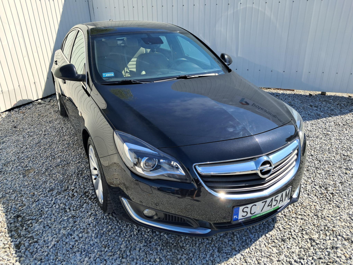 OPEL INSIGNIA HATCHBACK - Car: picture 1 OPEL INSIGNIA HATCHBACK - Car: picture 1