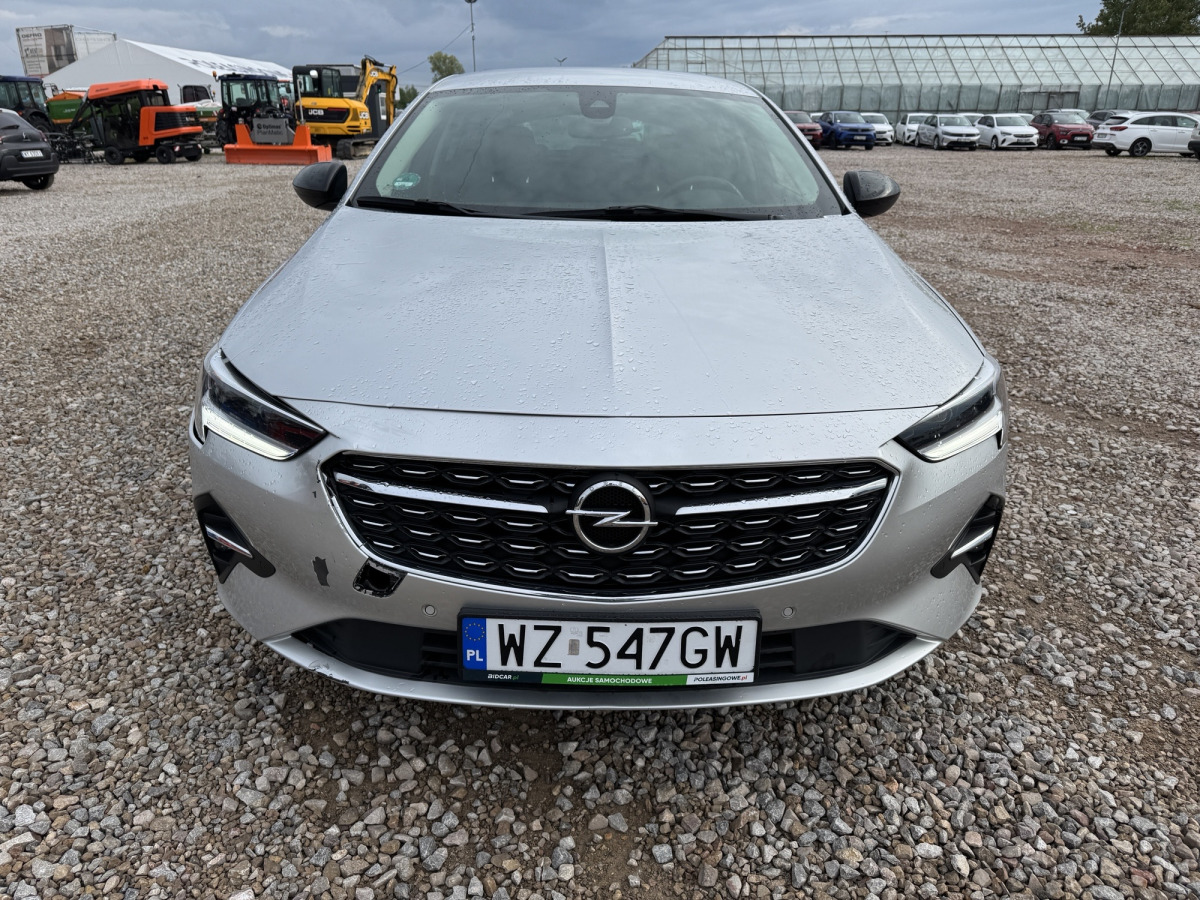 OPEL INSIGNIA LIFTBACK - Car: picture 2 OPEL INSIGNIA LIFTBACK - Car: picture 2