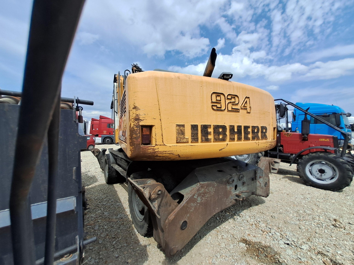 Koparka kołowa – LIEBHERR A 924 C LITRONIC – 2011 – 20 177 h – prace ziemne - Other machinery: picture 3 Koparka kołowa – LIEBHERR A 924 C LITRONIC – 2011 – 20 177 h – prace ziemne - Other machinery: picture 3