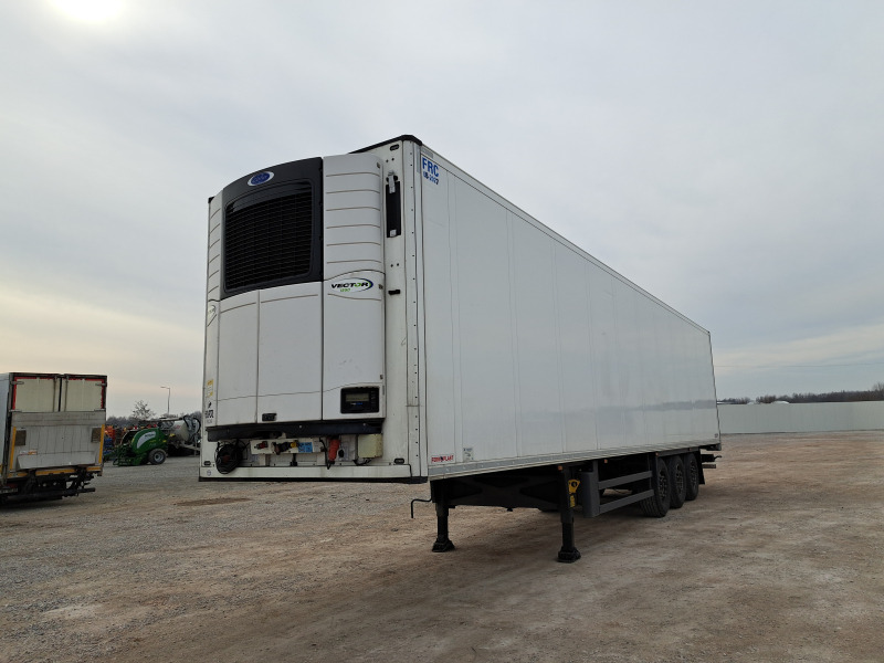 SCHMITZ CARGOBULL SCB*S3B CHŁODNIA - Refrigerator semi-trailer: picture 2 SCHMITZ CARGOBULL SCB*S3B CHŁODNIA - Refrigerator semi-trailer: picture 2