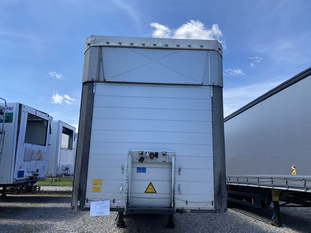 SCHMITZ CARGOBULL SCB S3T FIRANA - Curtainsider trailer: picture 5 SCHMITZ CARGOBULL SCB S3T FIRANA - Curtainsider trailer: picture 5