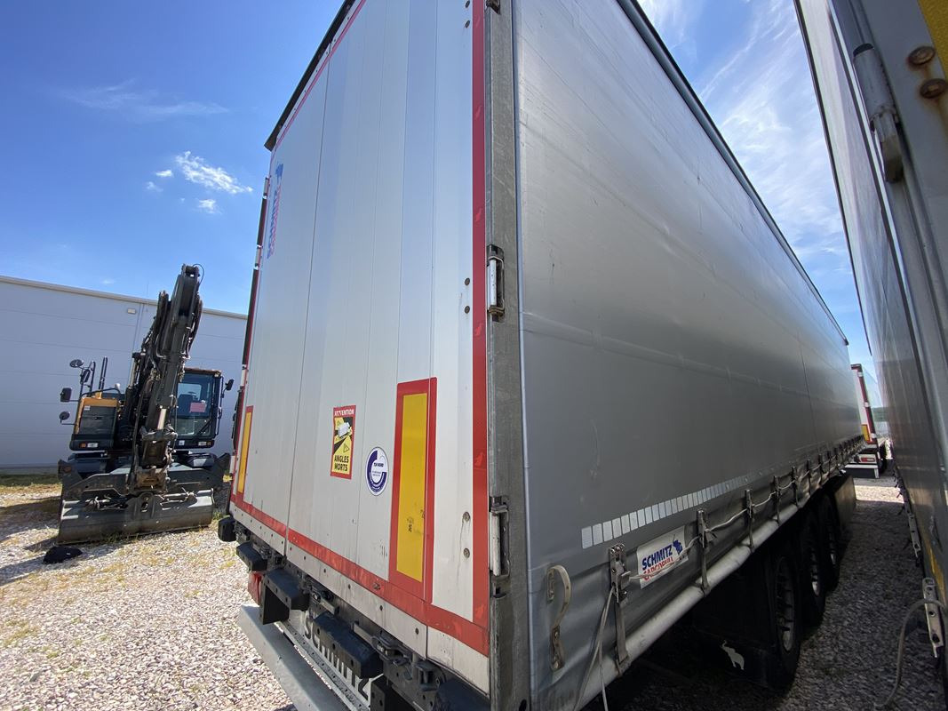 SCHMITZ CARGOBULL SCB S3T FIRANA - Curtainsider trailer: picture 3 SCHMITZ CARGOBULL SCB S3T FIRANA - Curtainsider trailer: picture 3