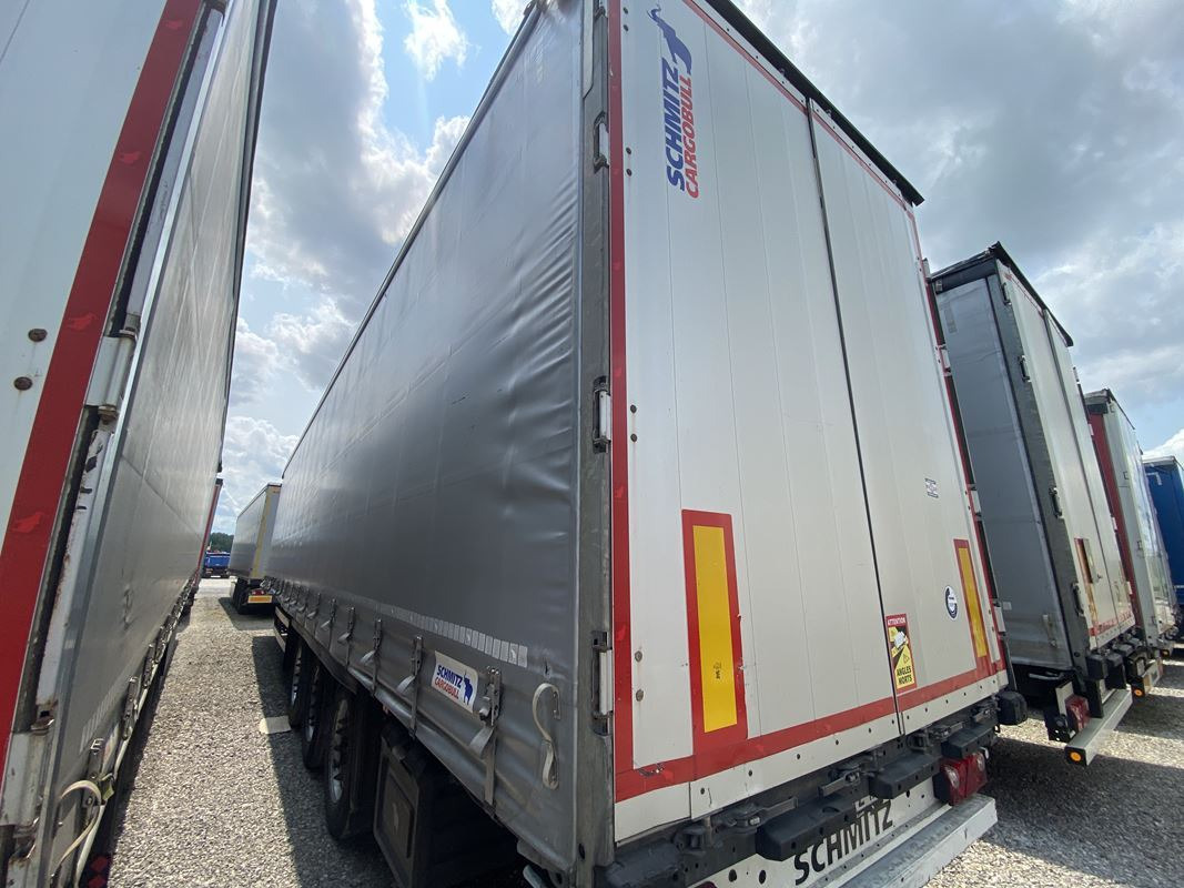 SCHMITZ CARGOBULL SCB S3T FIRANA - Curtainsider trailer: picture 2 SCHMITZ CARGOBULL SCB S3T FIRANA - Curtainsider trailer: picture 2