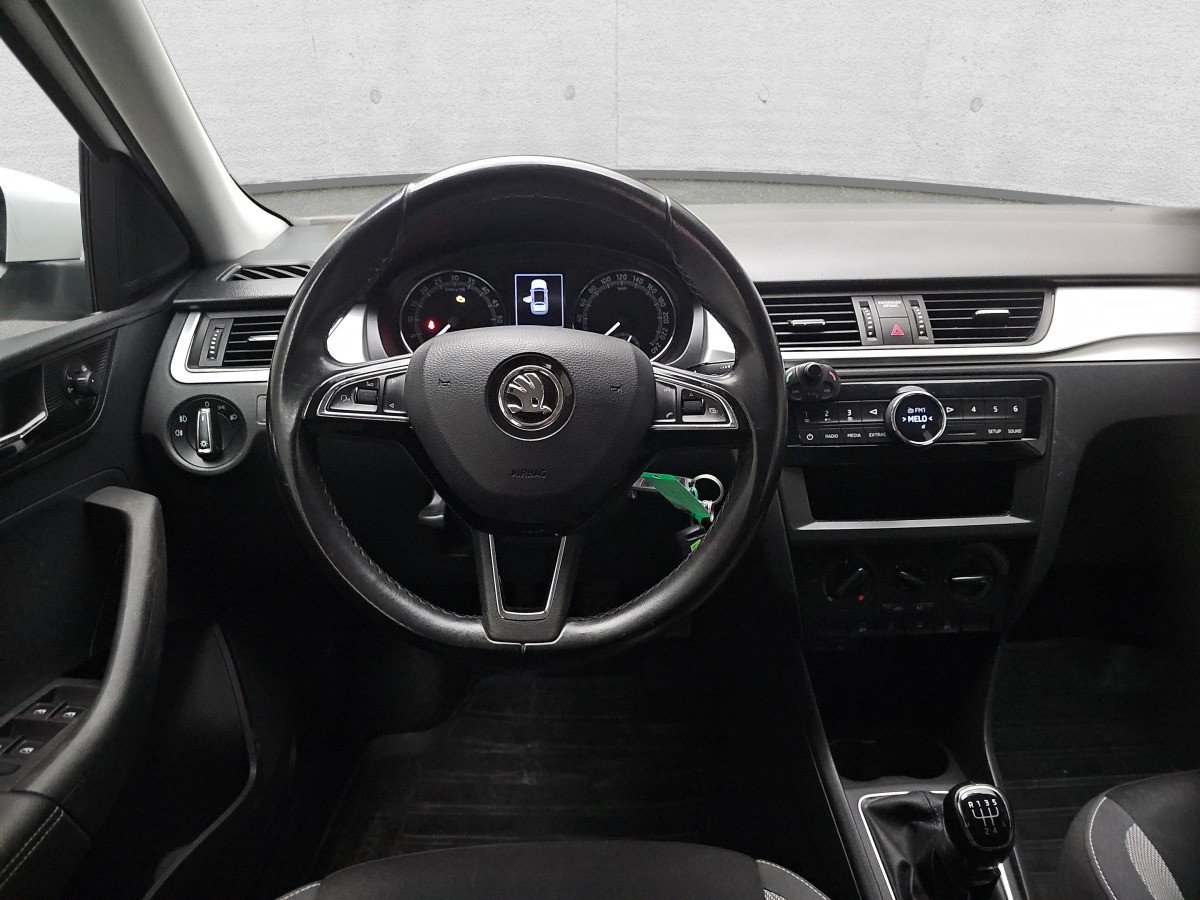 Sedan SKODA RAPID SEDAN: picture 11