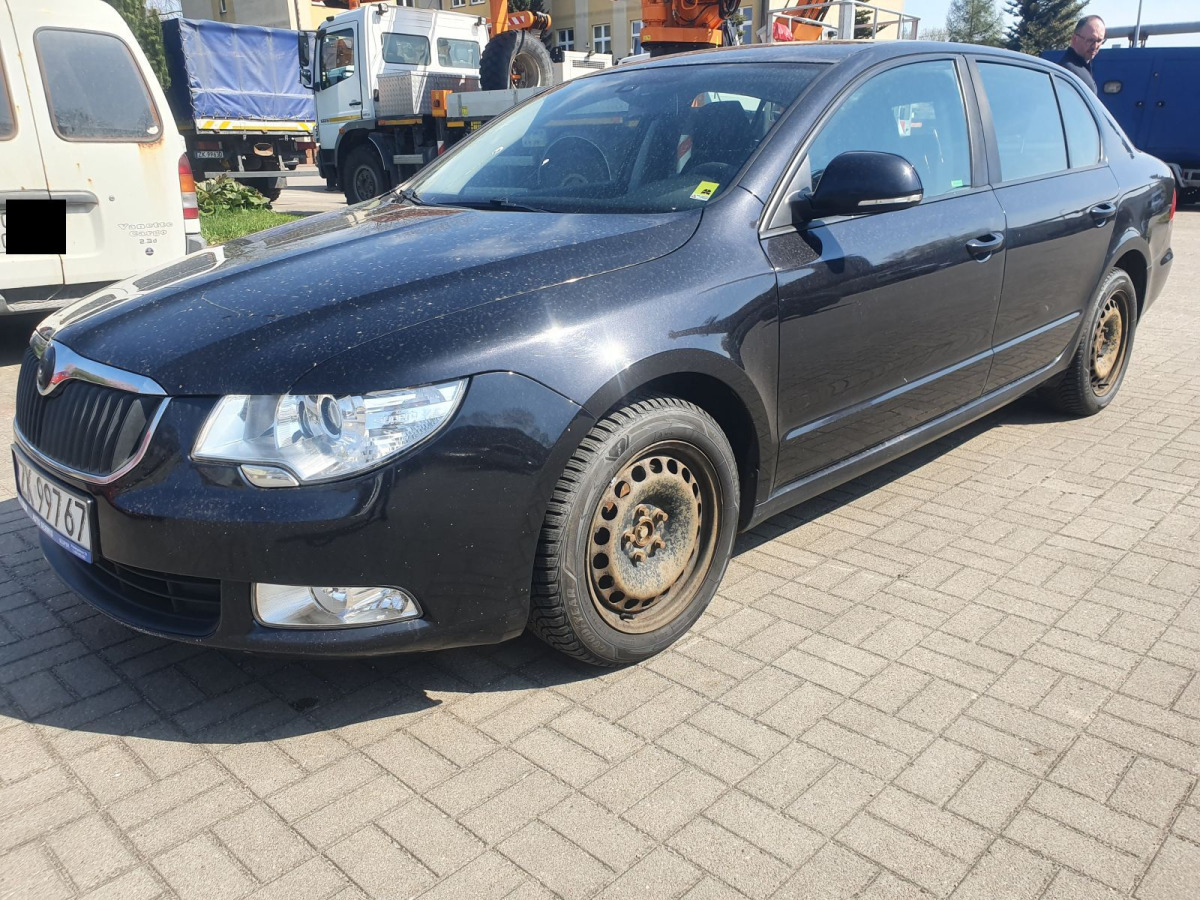SKODA SUPERB SEDAN - Sedan: picture 2 SKODA SUPERB SEDAN - Sedan: picture 2