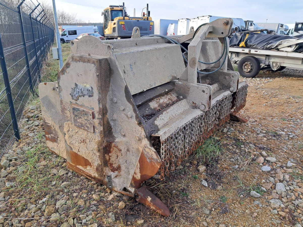 Stabilizator gruntu TOZAMET FG-650B – 2400 mm – 650 mm – wał 310 obr/min - Soil stabilizer: picture 4 Stabilizator gruntu TOZAMET FG-650B – 2400 mm – 650 mm – wał 310 obr/min - Soil stabilizer: picture 4