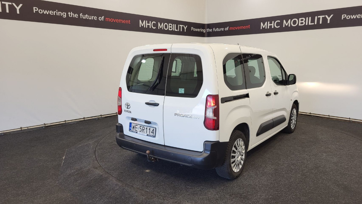 TOYOTA PROACE CITY VERSO MINIVAN - Car: picture 3 TOYOTA PROACE CITY VERSO MINIVAN - Car: picture 3