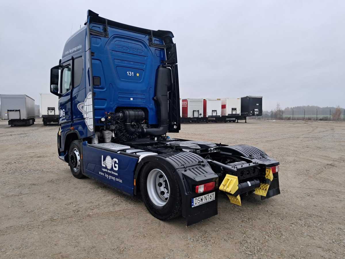 Tractor unit FORD F-MAX CIĄGNIK SIODŁOWY: picture 8