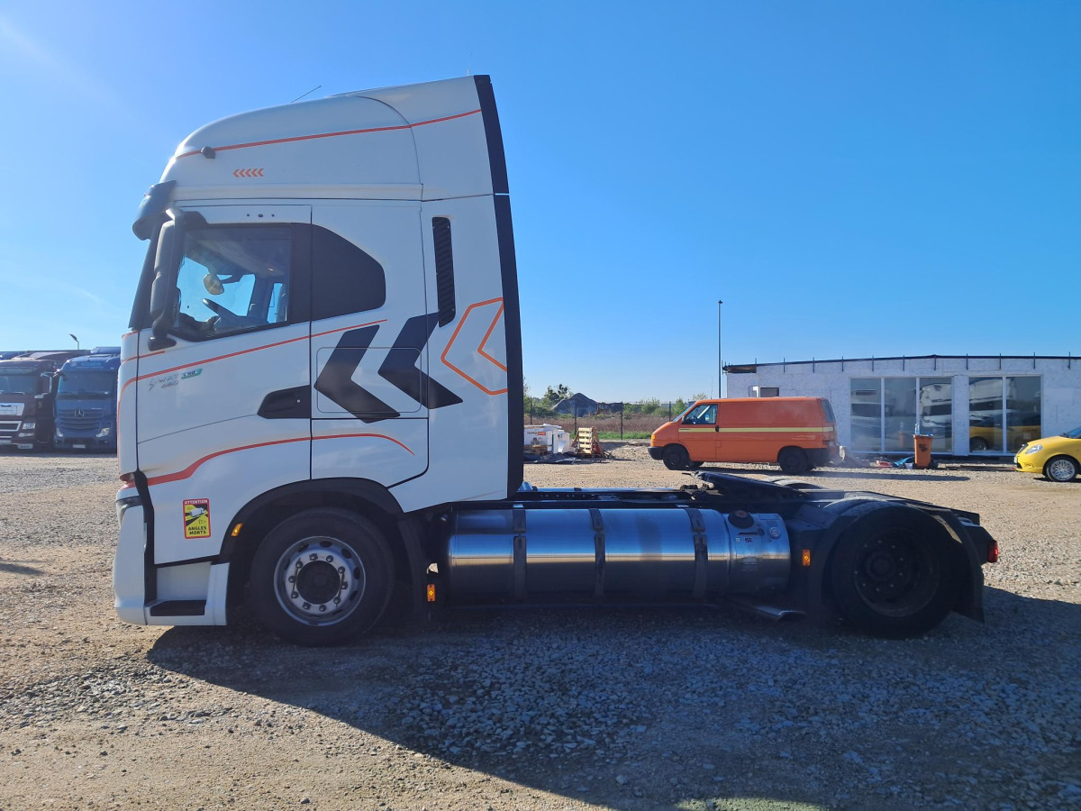 IVECO AS440ST/FP LT LNG CIĄGNIK SIODŁOWY - Tractor unit: picture 4 IVECO AS440ST/FP LT LNG CIĄGNIK SIODŁOWY - Tractor unit: picture 4
