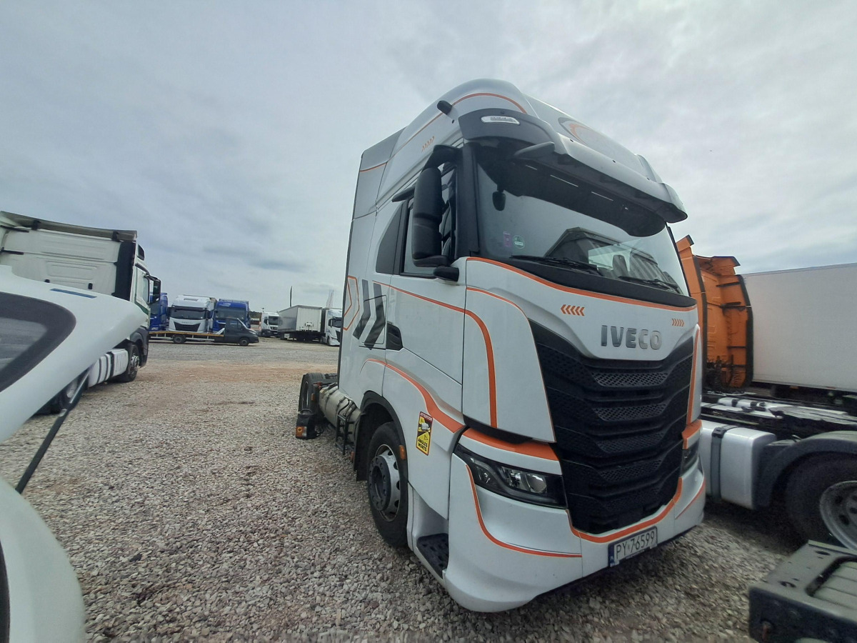 IVECO AS440ST/FP LT LNG CIĄGNIK SIODŁOWY - Tractor unit: picture 1 IVECO AS440ST/FP LT LNG CIĄGNIK SIODŁOWY - Tractor unit: picture 1