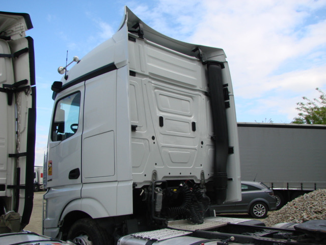 MERCEDES BENZ ACTROS CIĄGNIK SIODŁOWY - Tractor unit: picture 5 MERCEDES BENZ ACTROS CIĄGNIK SIODŁOWY - Tractor unit: picture 5