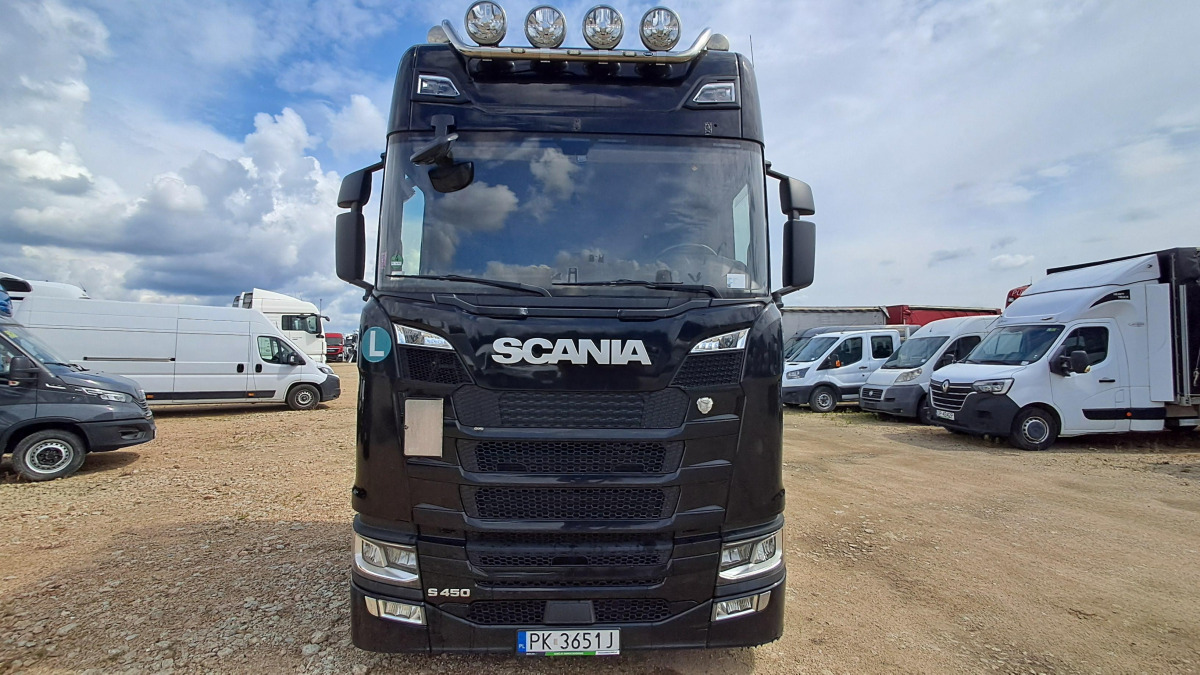 SCANIA S450 CIĄGNIK SIODŁOWY - Tractor unit: picture 3 SCANIA S450 CIĄGNIK SIODŁOWY - Tractor unit: picture 3