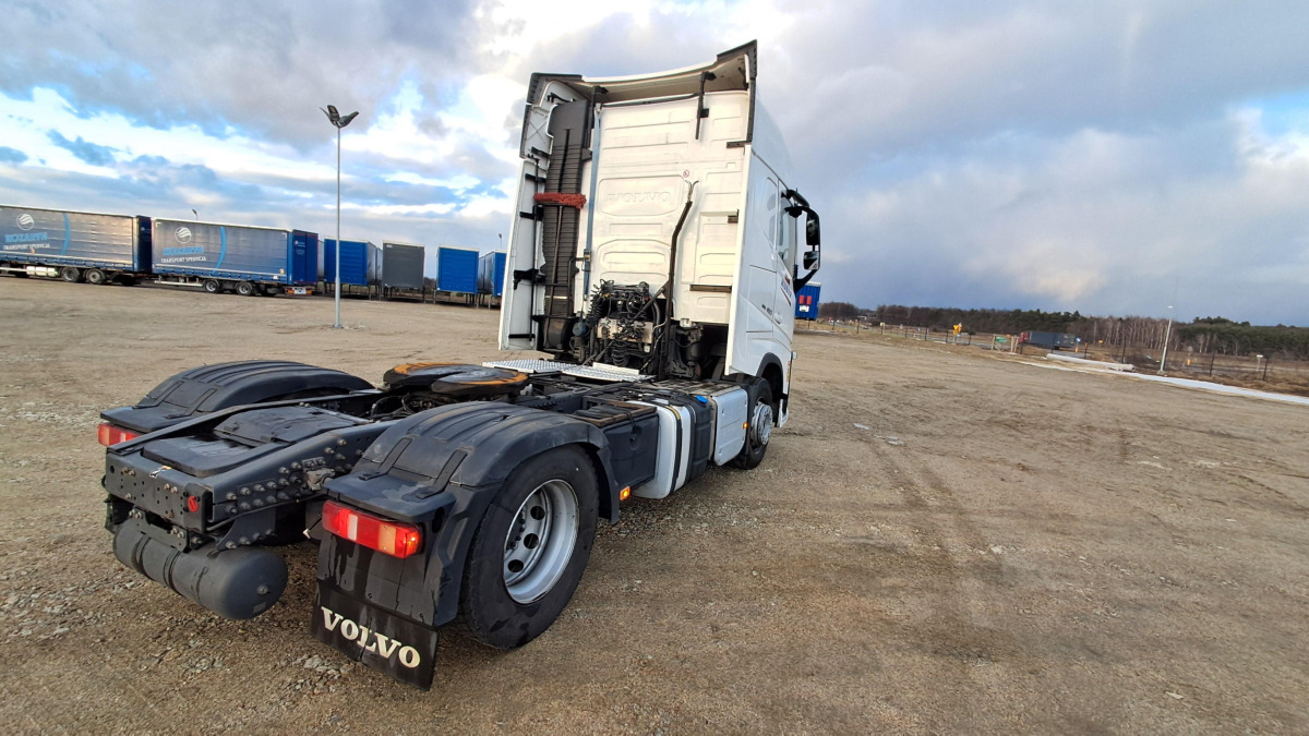 VOLVO FH 460 CIĄGNIK SIODŁOWY - Tractor unit: picture 5 VOLVO FH 460 CIĄGNIK SIODŁOWY - Tractor unit: picture 5