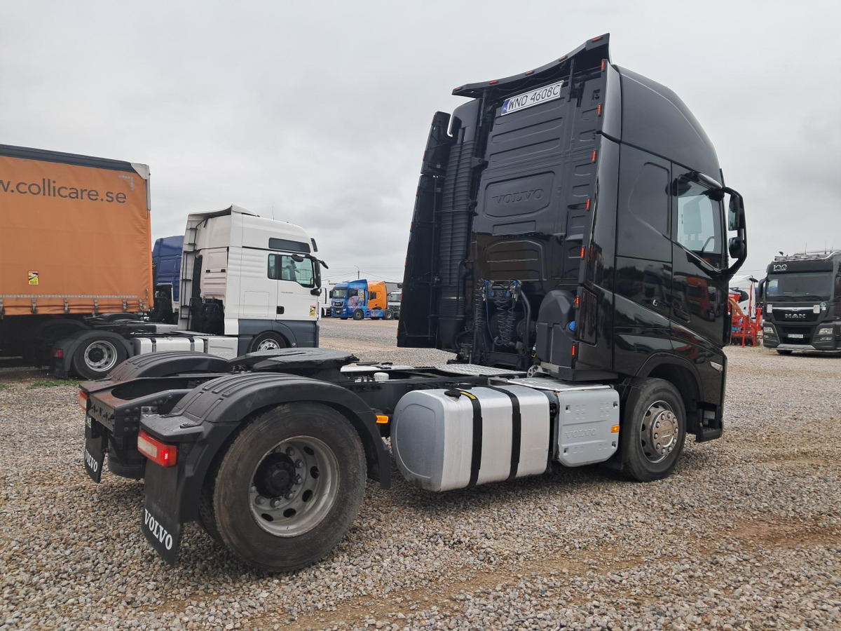 VOLVO FH CIĄGNIK SIODŁOWY - Tractor unit: picture 4 VOLVO FH CIĄGNIK SIODŁOWY - Tractor unit: picture 4