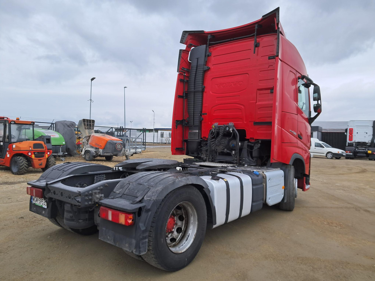 VOLVO FH CIĄGNIK SIODŁOWY - Tractor unit: picture 5 VOLVO FH CIĄGNIK SIODŁOWY - Tractor unit: picture 5