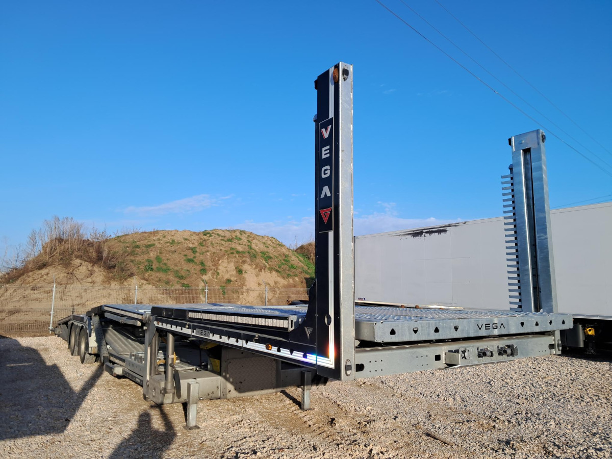 VEGA TRAILER 2 AXLE SEMI TRAILER DO PRZEWOZU POJAZDÓW - Car trailer: picture 1 VEGA TRAILER 2 AXLE SEMI TRAILER DO PRZEWOZU POJAZDÓW - Car trailer: picture 1