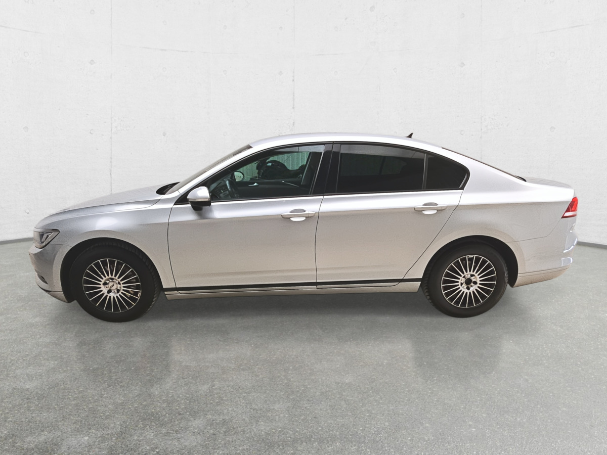 VOLKSWAGEN PASSAT SEDAN - Car: picture 5 VOLKSWAGEN PASSAT SEDAN - Car: picture 5