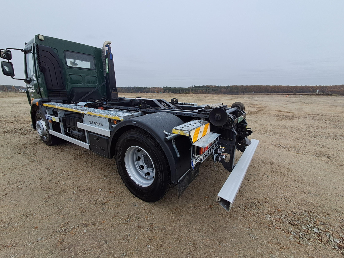 VOLVO FL - Hook lift truck: picture 5 VOLVO FL - Hook lift truck: picture 5