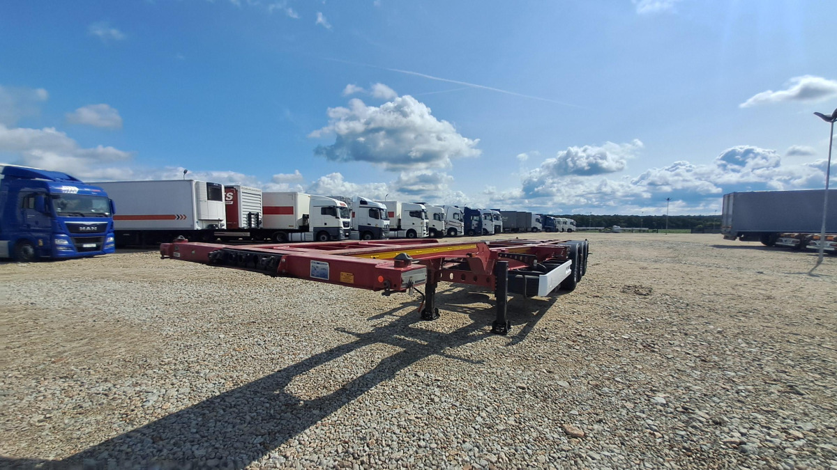 WIELTON NS3P KONTENEROWA - Closed box trailer: picture 4 WIELTON NS3P KONTENEROWA - Closed box trailer: picture 4