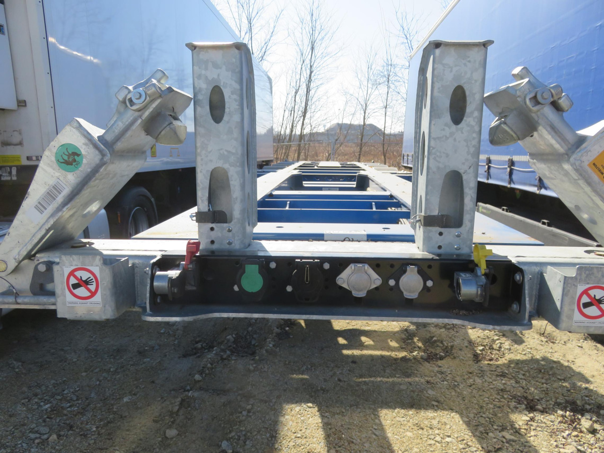 WIELTON NS3P KONTENEROWA - Closed box trailer: picture 5 WIELTON NS3P KONTENEROWA - Closed box trailer: picture 5