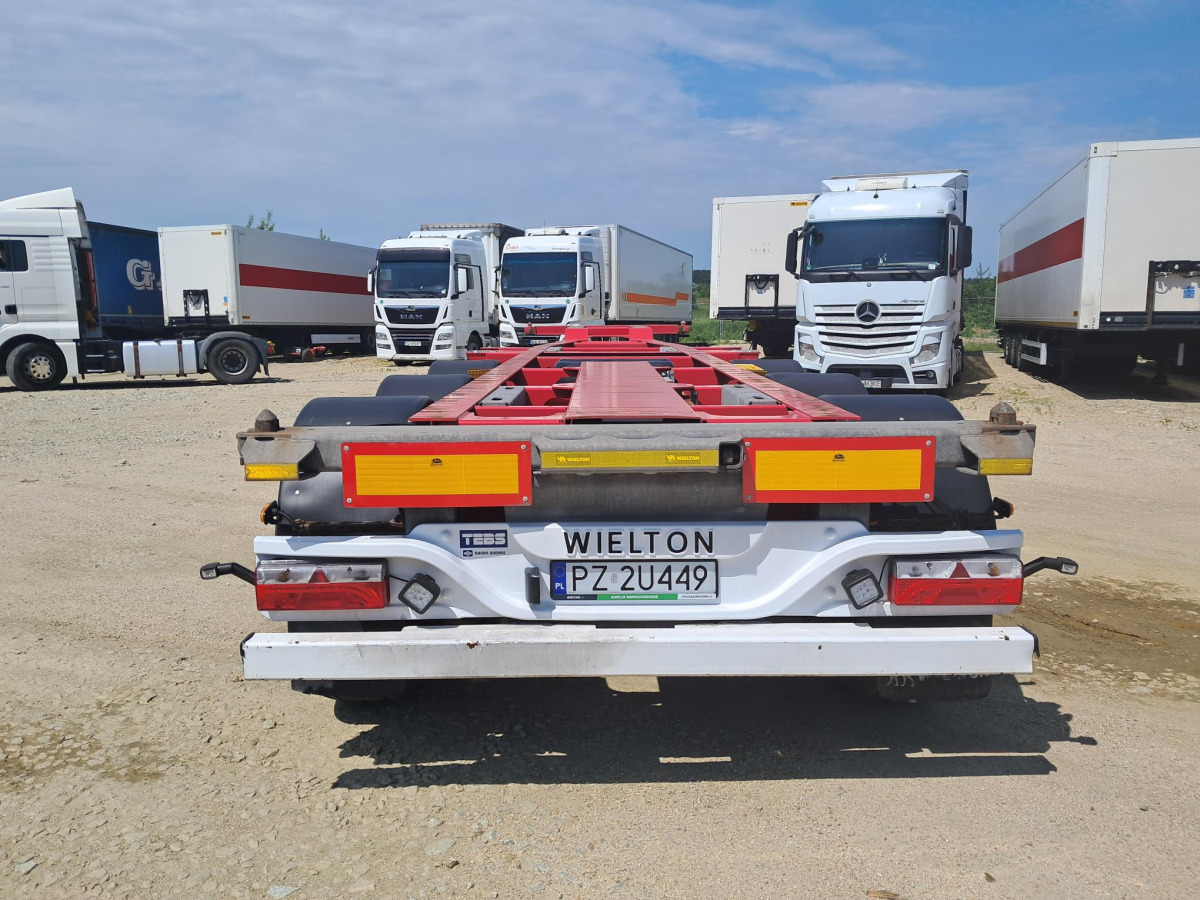 WIELTON NS3P KONTENEROWA - Closed box trailer: picture 3 WIELTON NS3P KONTENEROWA - Closed box trailer: picture 3