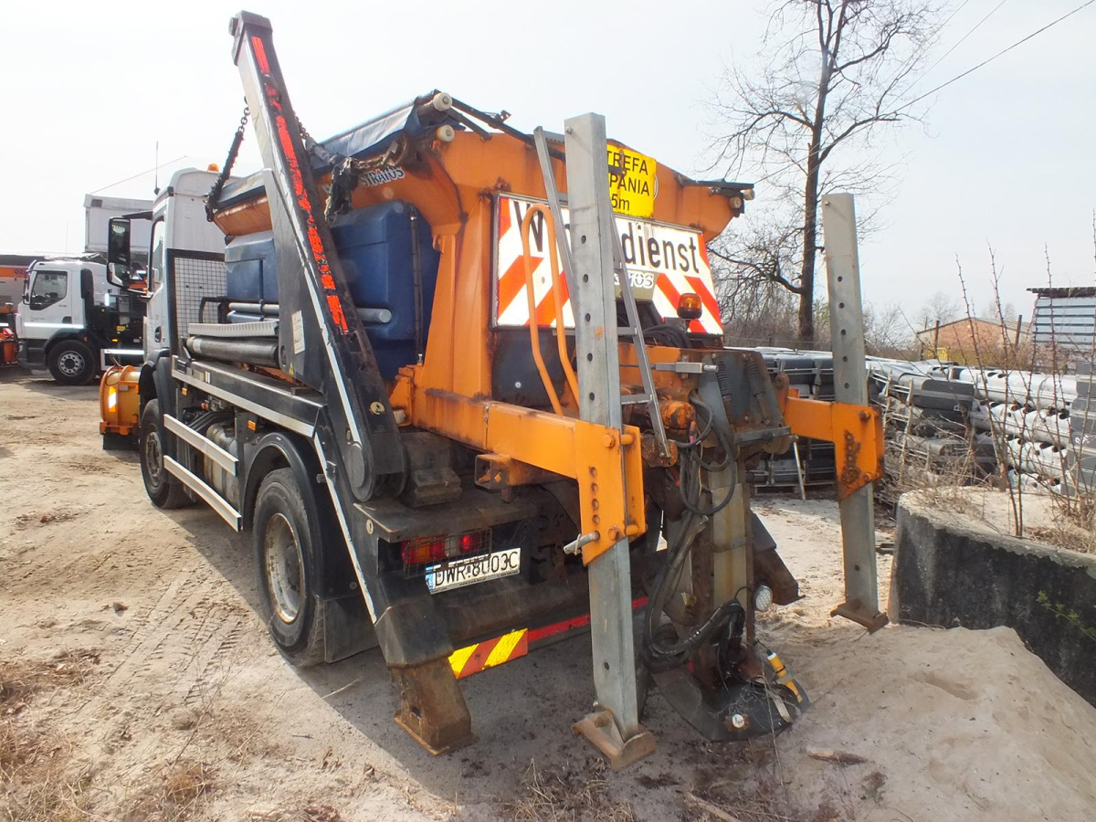 Zabudowa piaskarki SCHMIDT STRATOS B40-36 - 2000 - 4m3 - Zasilanie z pojazdu - Sand/ Salt spreader: picture 1 Zabudowa piaskarki SCHMIDT STRATOS B40-36 - 2000 - 4m3 - Zasilanie z pojazdu - Sand/ Salt spreader: picture 1