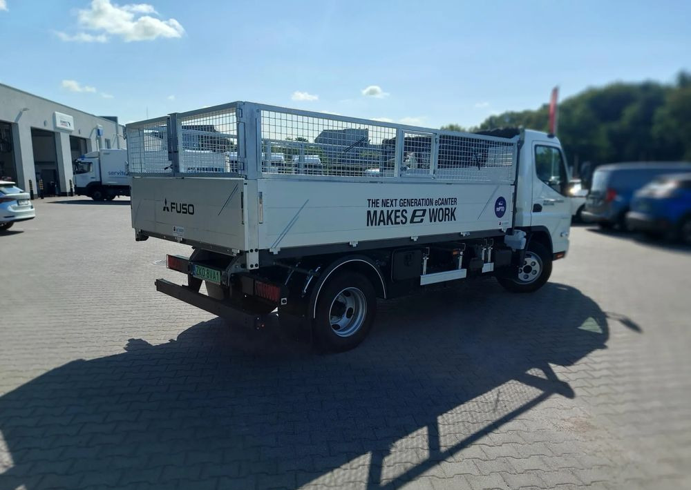 FUSO eCanter 4C15 Wywrotka Selektywna zbiórka - Tipper, Electric truck: picture 3 FUSO eCanter 4C15 Wywrotka Selektywna zbiórka - Tipper, Electric truck: picture 3